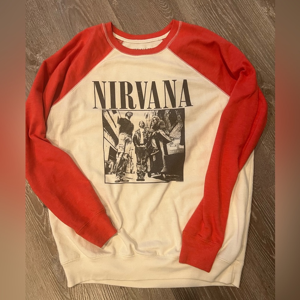 Women’s Nirvana Crew Neck Sweatshirt // medium